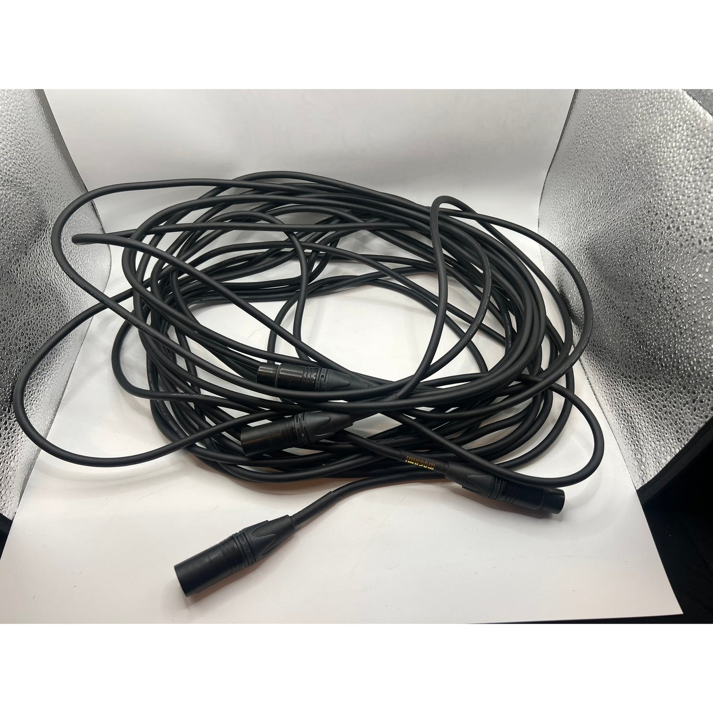 2 25 ft Mogami Gold XLR cables USED Great Condition (A Pair)